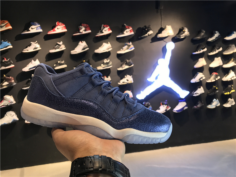 Air Jordan 11 Low GS Blue Moon 580521 408